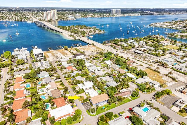 1182 Beach Road, Singer Island, FL 33404
