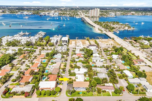 1182 Beach Road, Singer Island, FL 33404