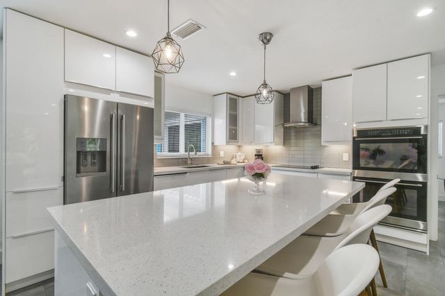 1182 Beach Road, Singer Island, FL 33404