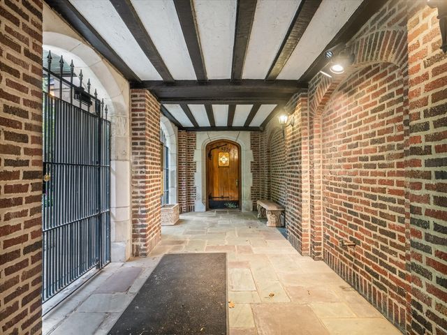 6334 N Sheridan Road 3F, Chicago, IL 60660