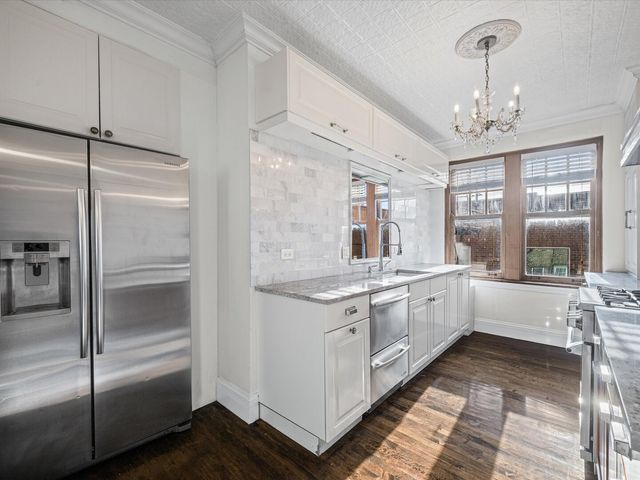 6334 N Sheridan Road 3F, Chicago, IL 60660