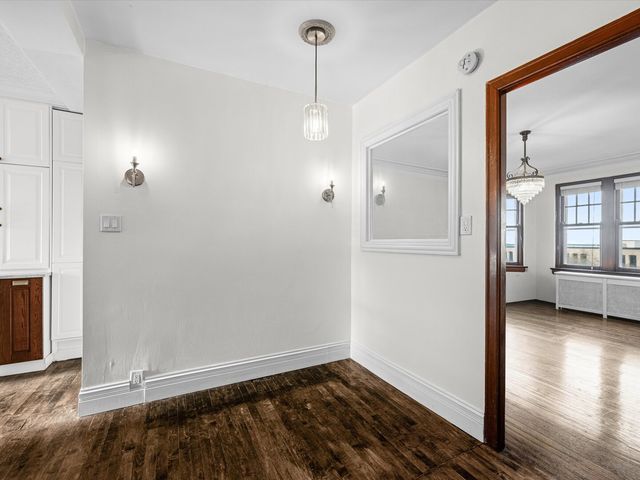 6334 N Sheridan Road 3F, Chicago, IL 60660