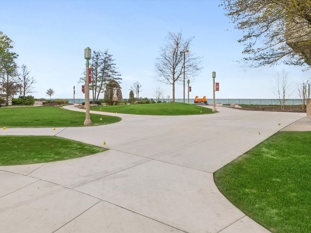 6334 N Sheridan Road 3F, Chicago, IL 60660
