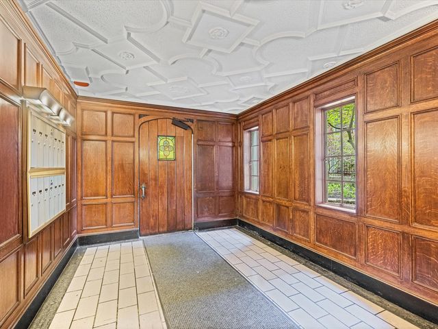 6334 N Sheridan Road 3F, Chicago, IL 60660
