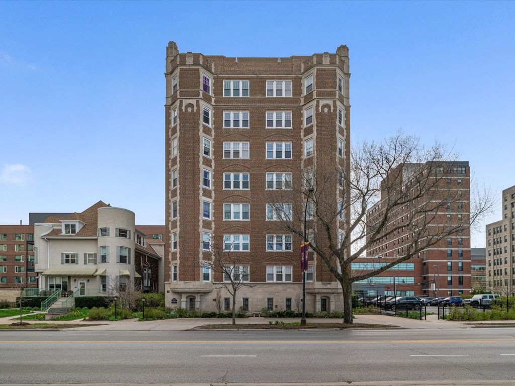 6334 N Sheridan Road 3F, Chicago, IL 60660