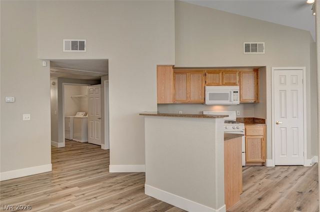 10550 West ALEXANDER Road 2216, Las Vegas, NV 89129