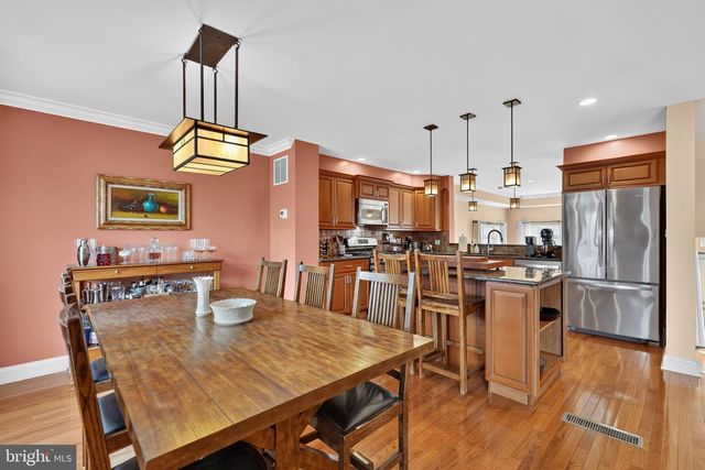 237 GAY ST, Philadelphia, PA 19128