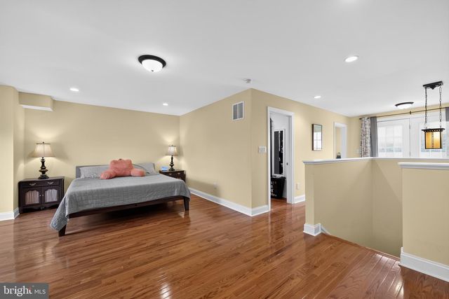 237 GAY ST, Philadelphia, PA 19128