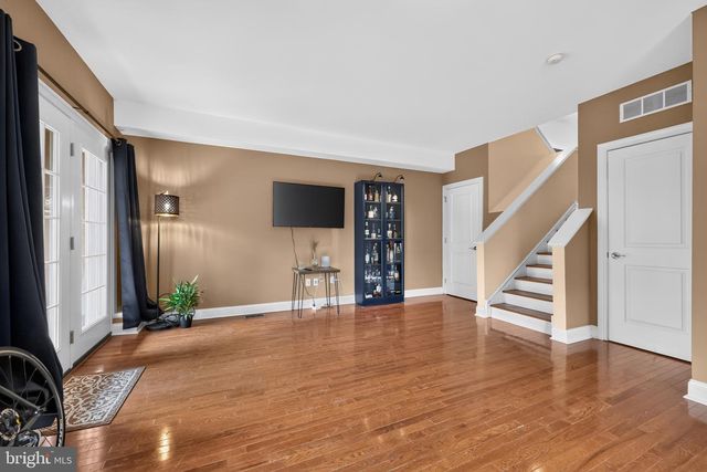 237 GAY ST, Philadelphia, PA 19128