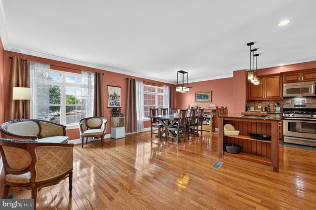 237 GAY ST, Philadelphia, PA 19128