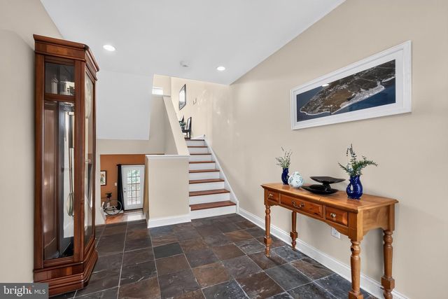 237 GAY ST, Philadelphia, PA 19128
