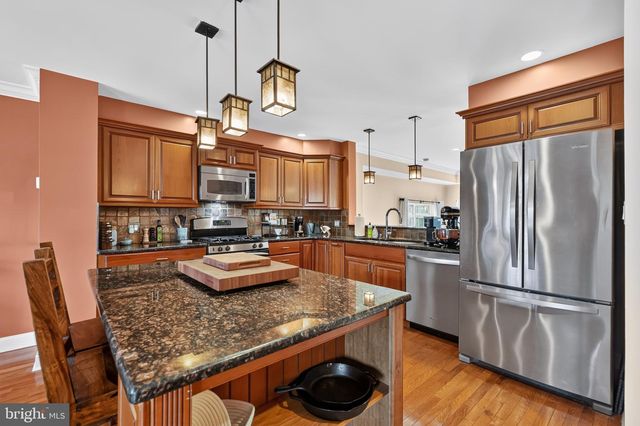 237 GAY ST, Philadelphia, PA 19128