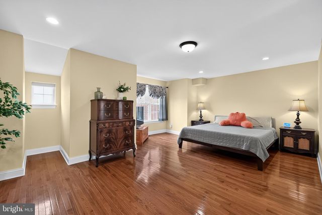 237 GAY ST, Philadelphia, PA 19128