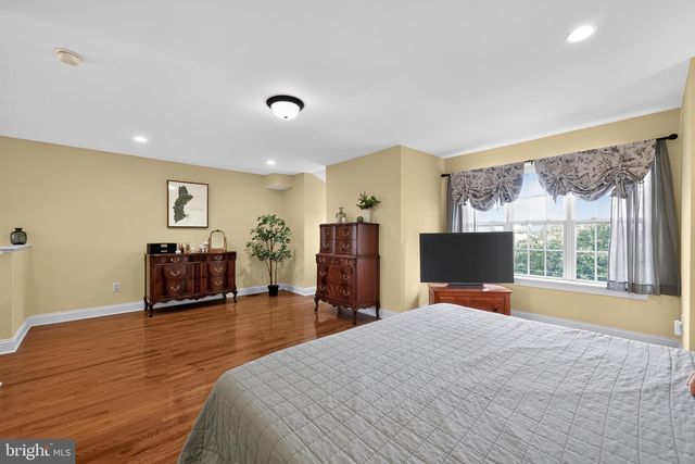 237 GAY ST, Philadelphia, PA 19128