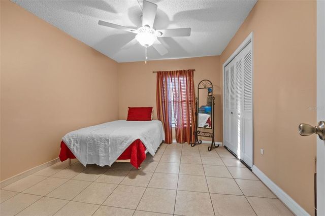 333 LAKE HOWARD DR NW 204D, Winter Haven, FL 33880