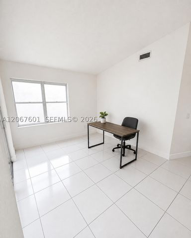 9763 NW 29th St, Doral, FL 33172