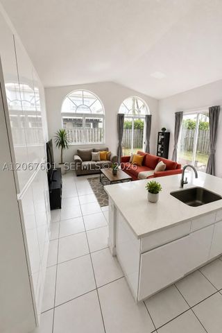 9763 NW 29th St, Doral, FL 33172