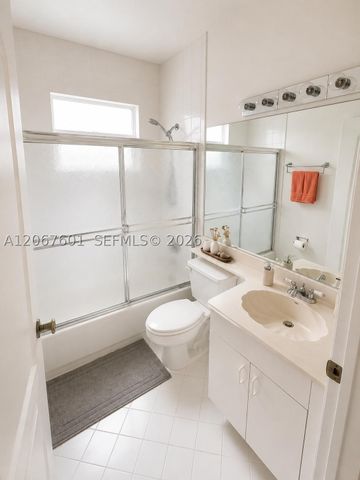 9763 NW 29th St, Doral, FL 33172