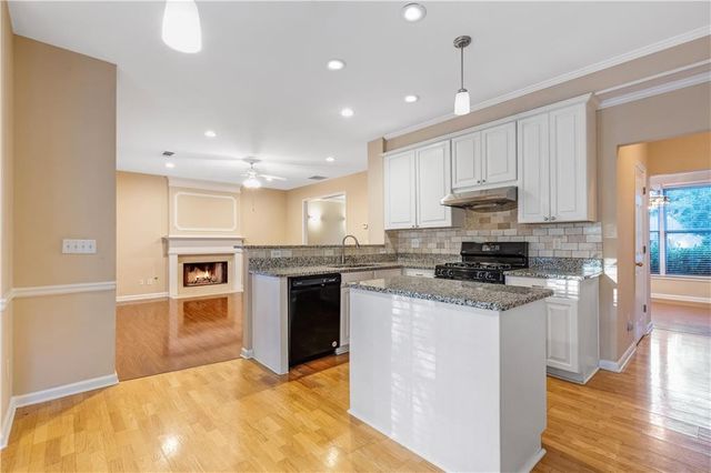 4310 canterbury walk Drive, Duluth, GA 30097