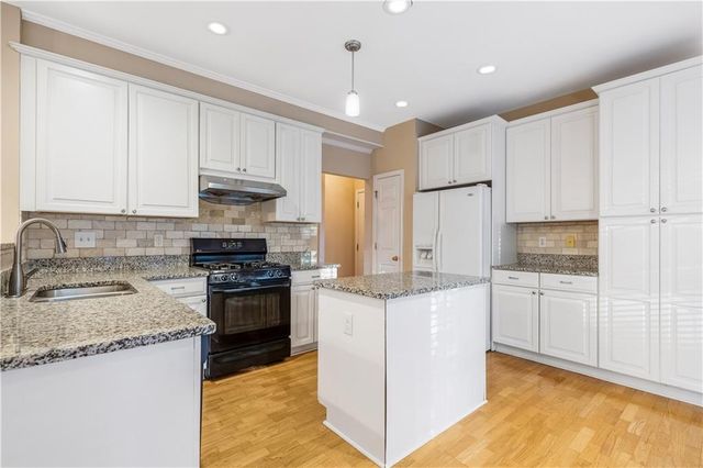 4310 canterbury walk Drive, Duluth, GA 30097