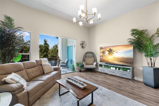 726 SEAGATE DRIVE 726, Tampa, FL 33602