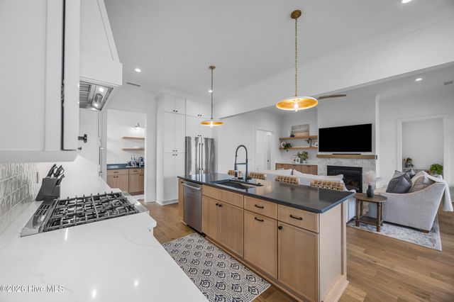 628 Waterstone Drive, Wilmington, NC 28411