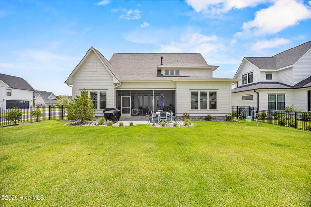 628 Waterstone Drive, Wilmington, NC 28411