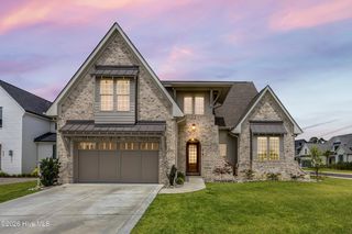 628 Waterstone Drive, Wilmington, NC 28411