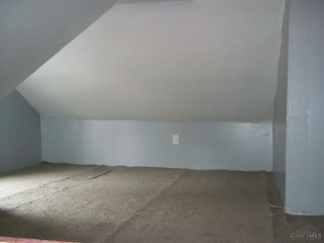 1839 Hewitt Avenue, Cincinnati, OH 45207