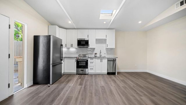 20 W Medlock Drive, Phoenix, AZ 85013