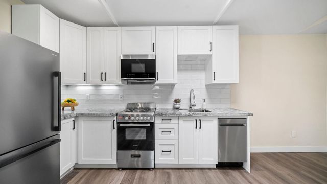 20 W Medlock Drive, Phoenix, AZ 85013