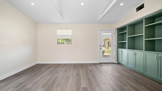 20 W Medlock Drive, Phoenix, AZ 85013