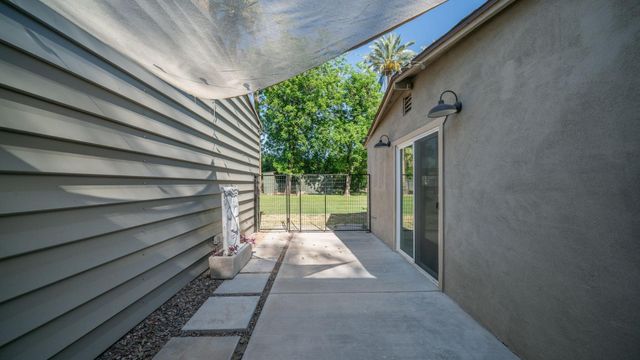 20 W Medlock Drive, Phoenix, AZ 85013