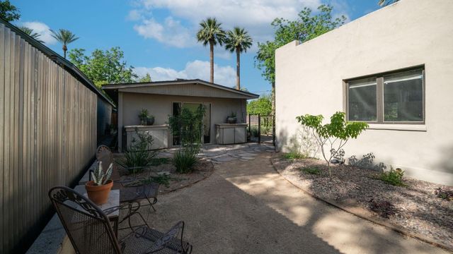 20 W Medlock Drive, Phoenix, AZ 85013
