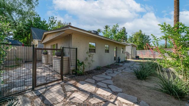 20 W Medlock Drive, Phoenix, AZ 85013