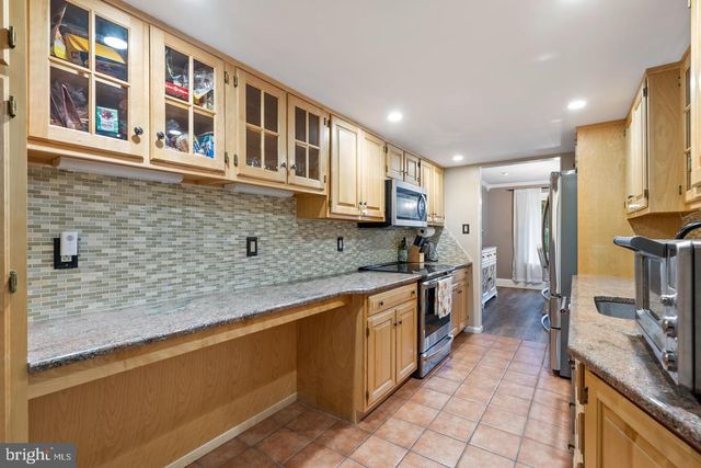 226 FARLEIGH CT, Langhorne, PA 19047