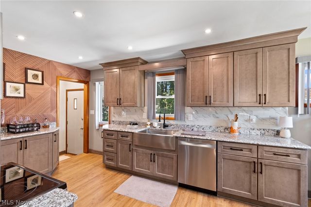 634 Parkview Avenue, Akron, OH 44310