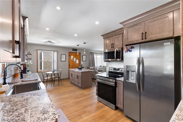 634 Parkview Avenue, Akron, OH 44310