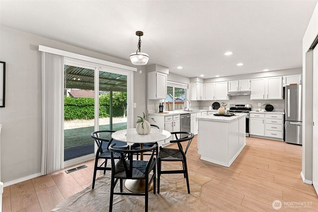 7512 93rd Avenue Ct SW, Lakewood, WA 98498