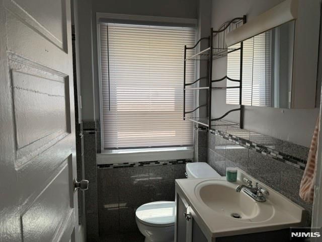 8 Maple Avenue, Montclair, NJ 07042