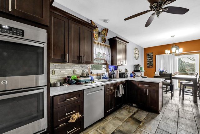 2328 Brookstone LANE, Waukesha, WI 53188
