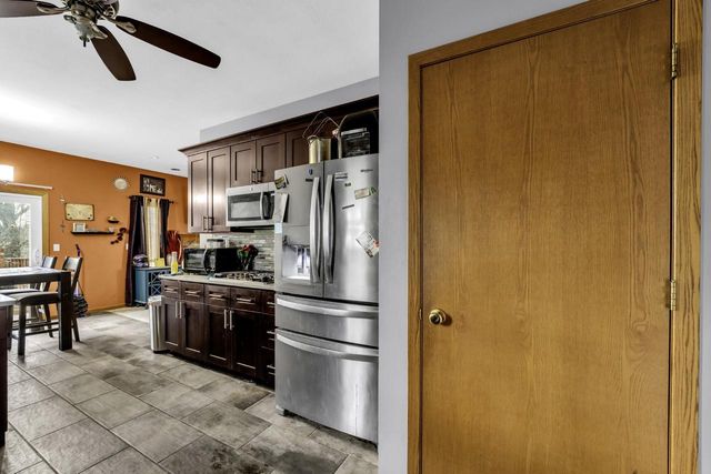 2328 Brookstone LANE, Waukesha, WI 53188