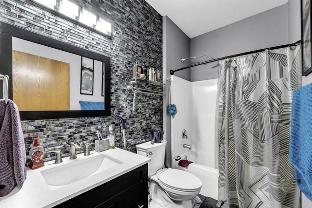 2328 Brookstone LANE, Waukesha, WI 53188