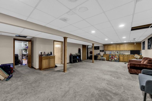 2328 Brookstone LANE, Waukesha, WI 53188