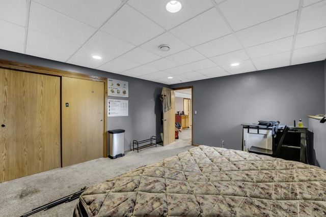 2328 Brookstone LANE, Waukesha, WI 53188