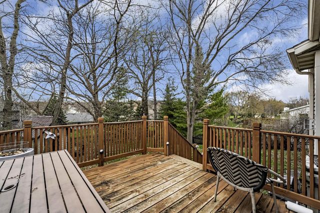 2328 Brookstone LANE, Waukesha, WI 53188