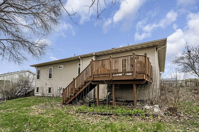 2328 Brookstone LANE, Waukesha, WI 53188
