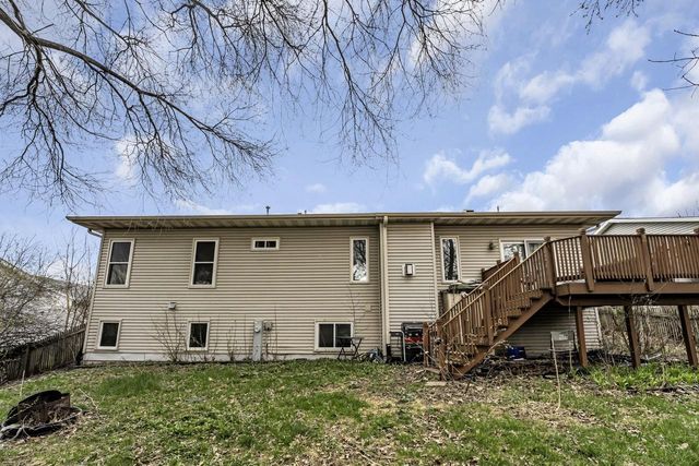 2328 Brookstone LANE, Waukesha, WI 53188