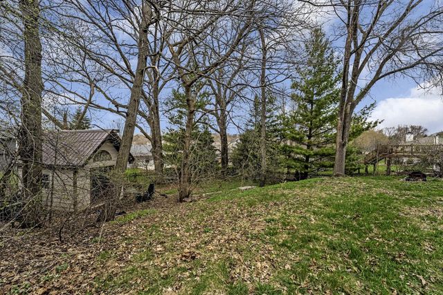 2328 Brookstone LANE, Waukesha, WI 53188