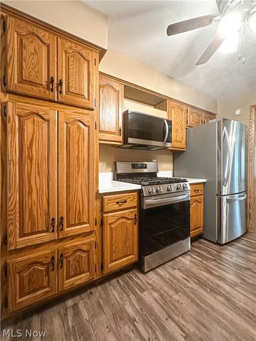 1060 Broadway Avenue SE, Warren, OH 44484